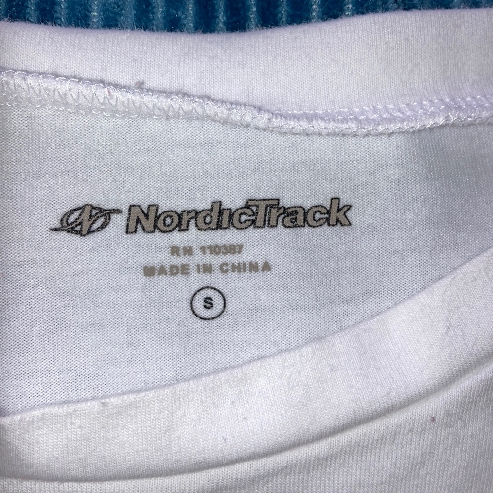 3/$10 women’s short sleeve top sz Small - Picture 6 of 8